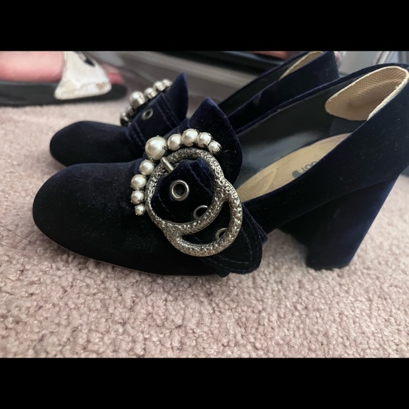 Miu Miu Blue Velvet Pearl Buckle Embellished Mary Jane Pump Size 8 - Picture 8 of 10